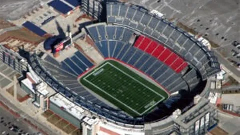 里尔与里昂法甲第27轮战平，下半场展开激烈角逐